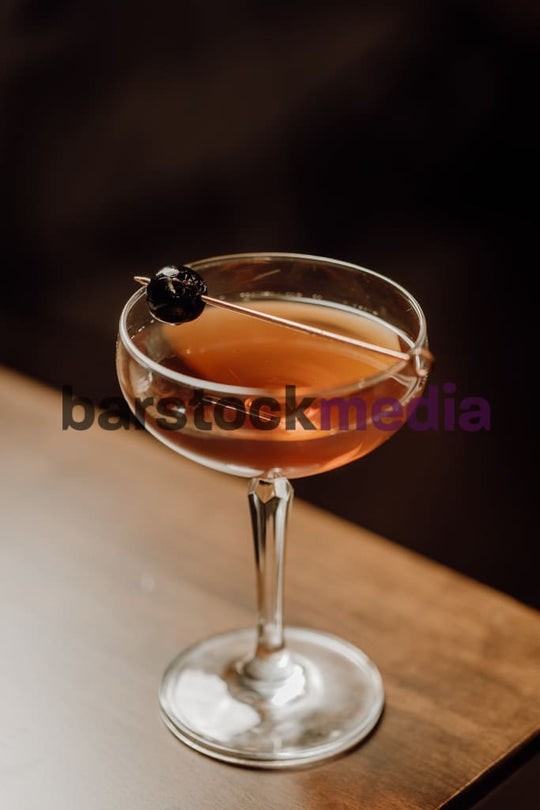Manhattan in Coupe on Wood Table Top
